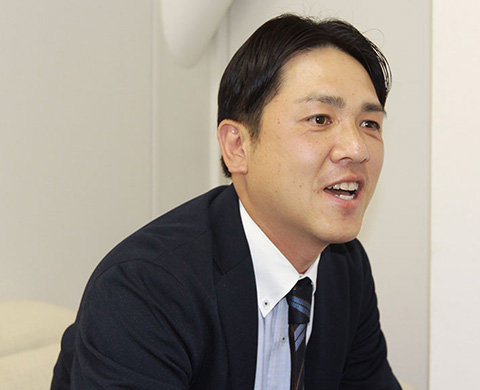 ソリューションセールス事業部 南井